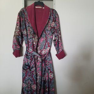 Vintage VS Ladies Robe